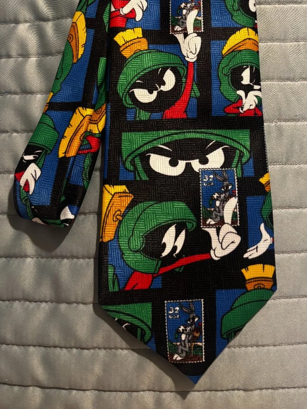 Looney Tunes Marvin Martian Neck Tie 1997 Vintage Cartoon Stamp Print 52.5